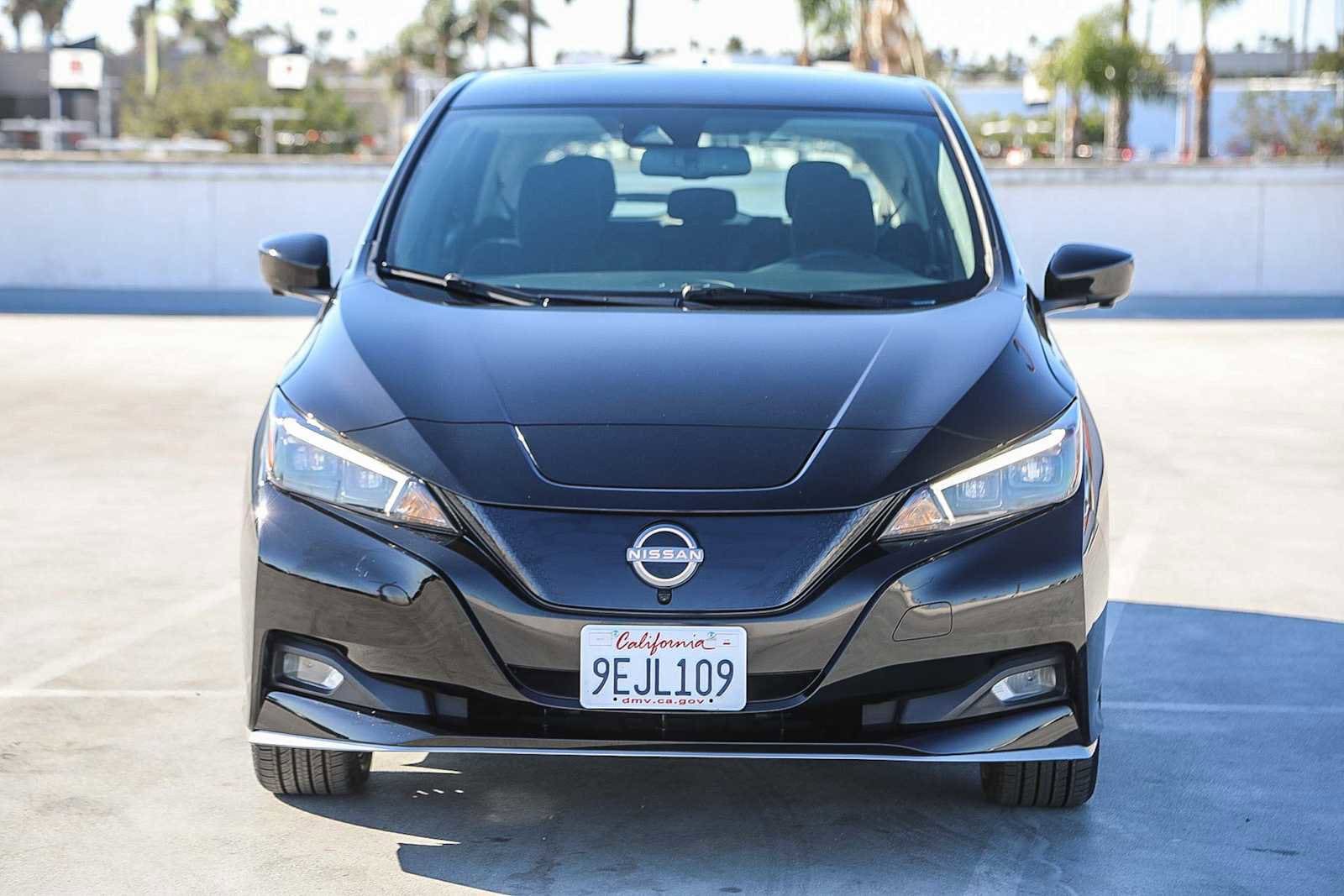 Thumbnail: 2023 Nissan Leaf - 3