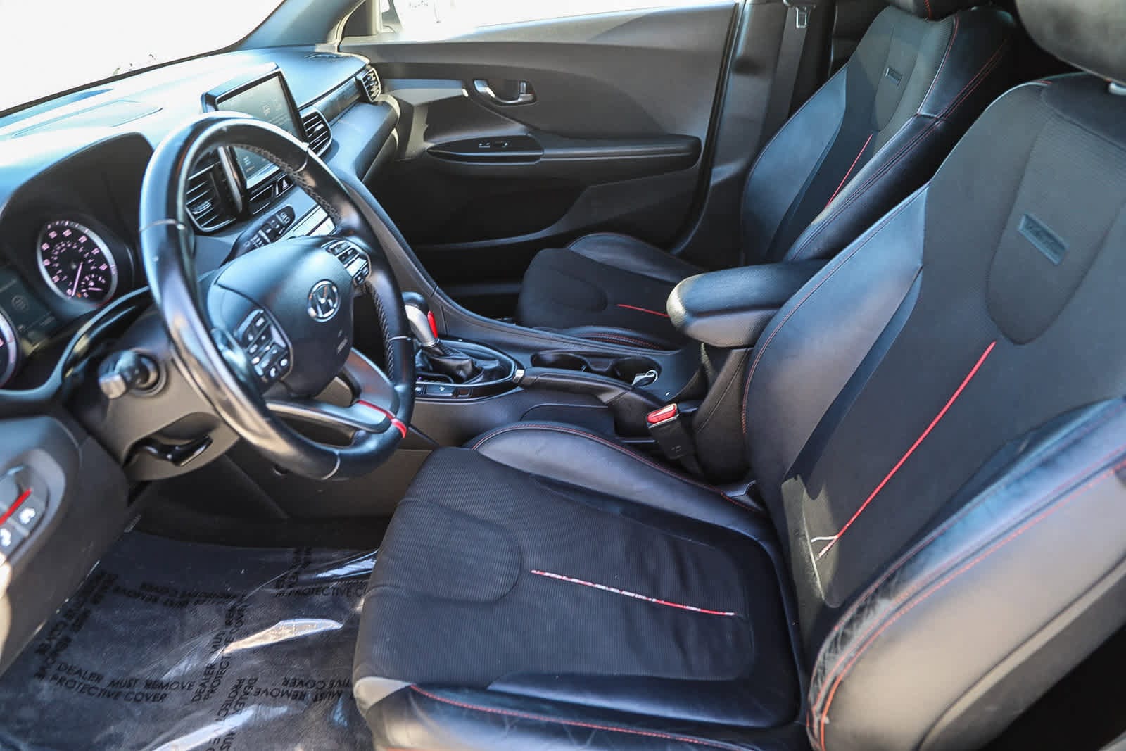 Thumbnail: 2019 Hyundai Veloster - 18