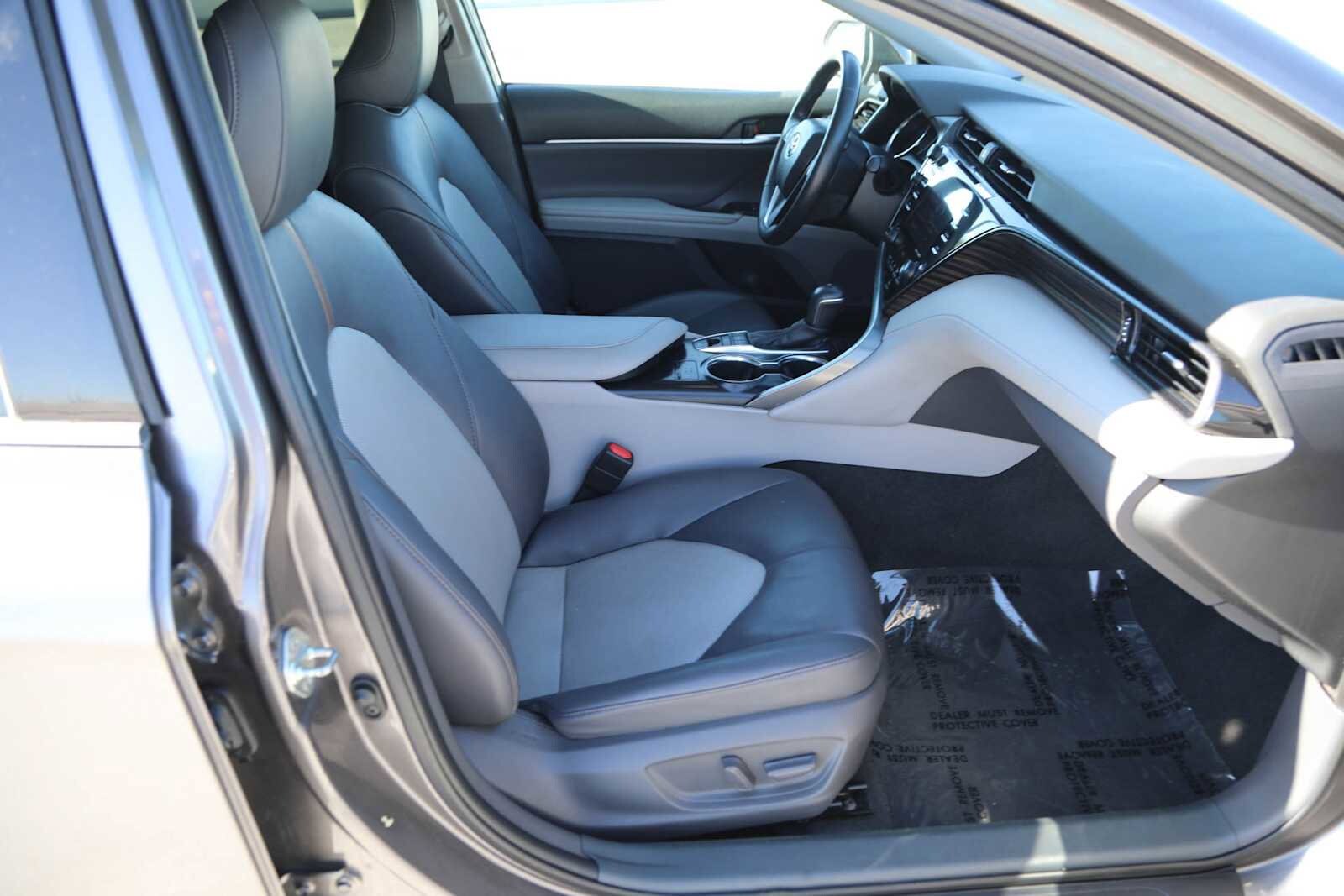 Thumbnail: 2020 Toyota Camry - 16