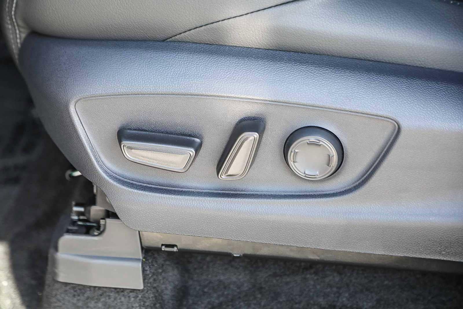 Thumbnail: 2025 Toyota Tacoma - 19