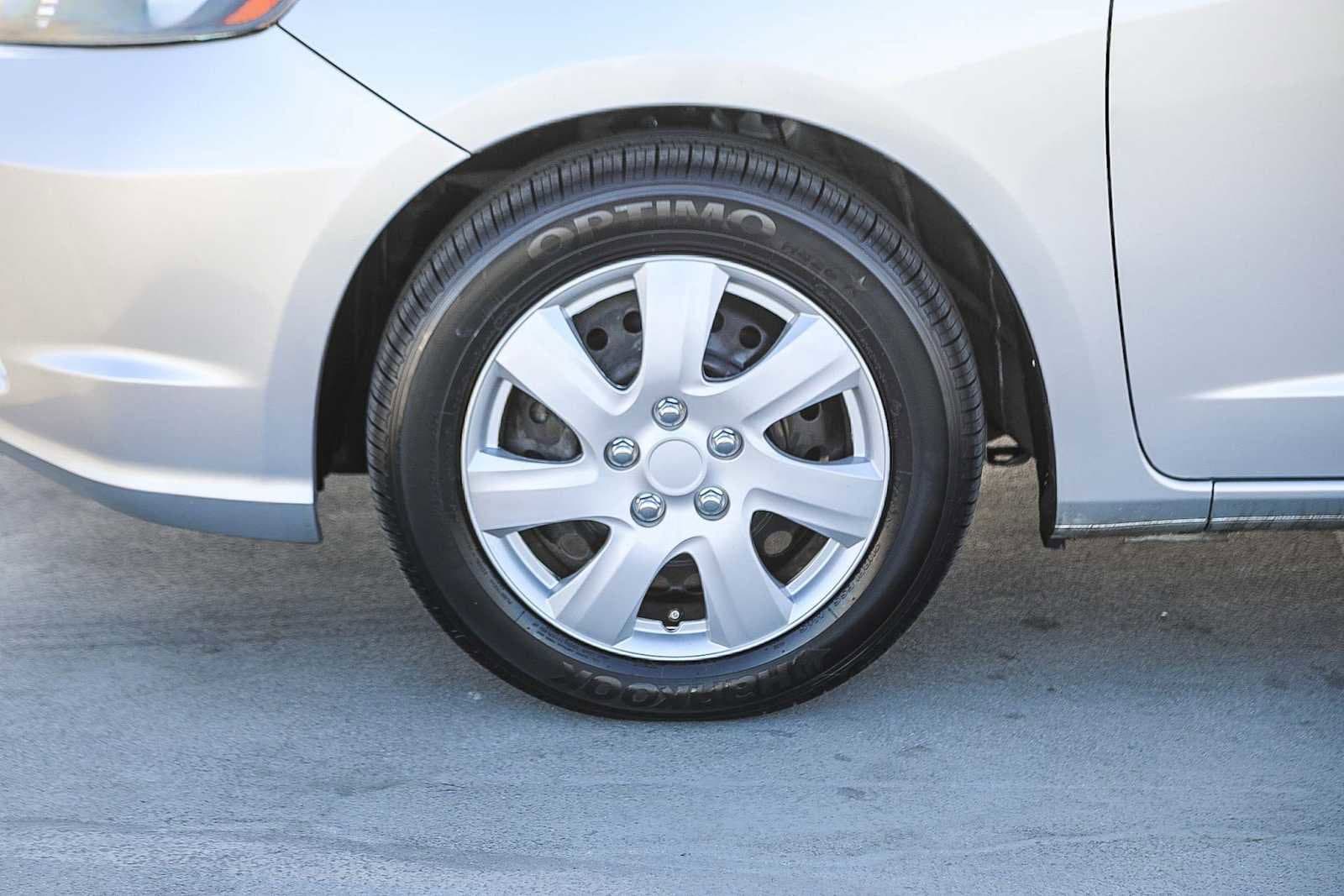 Thumbnail: 2012 Honda Fit - 10