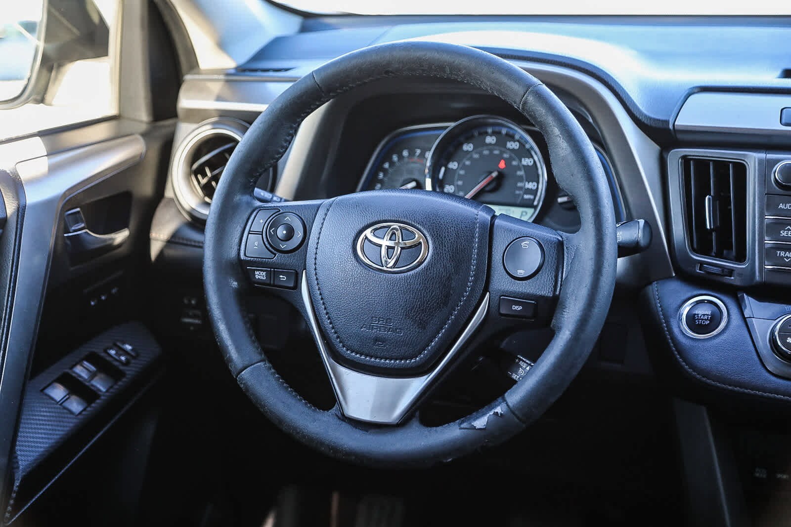 Thumbnail: 2013 Toyota RAV4 - 15