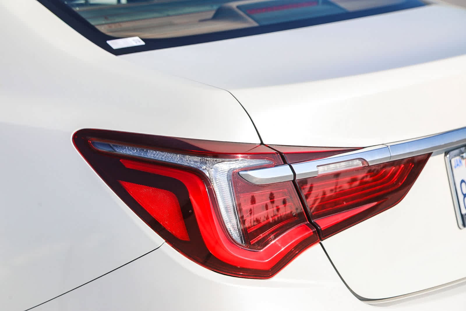 Thumbnail: 2018 Acura RLX - 9