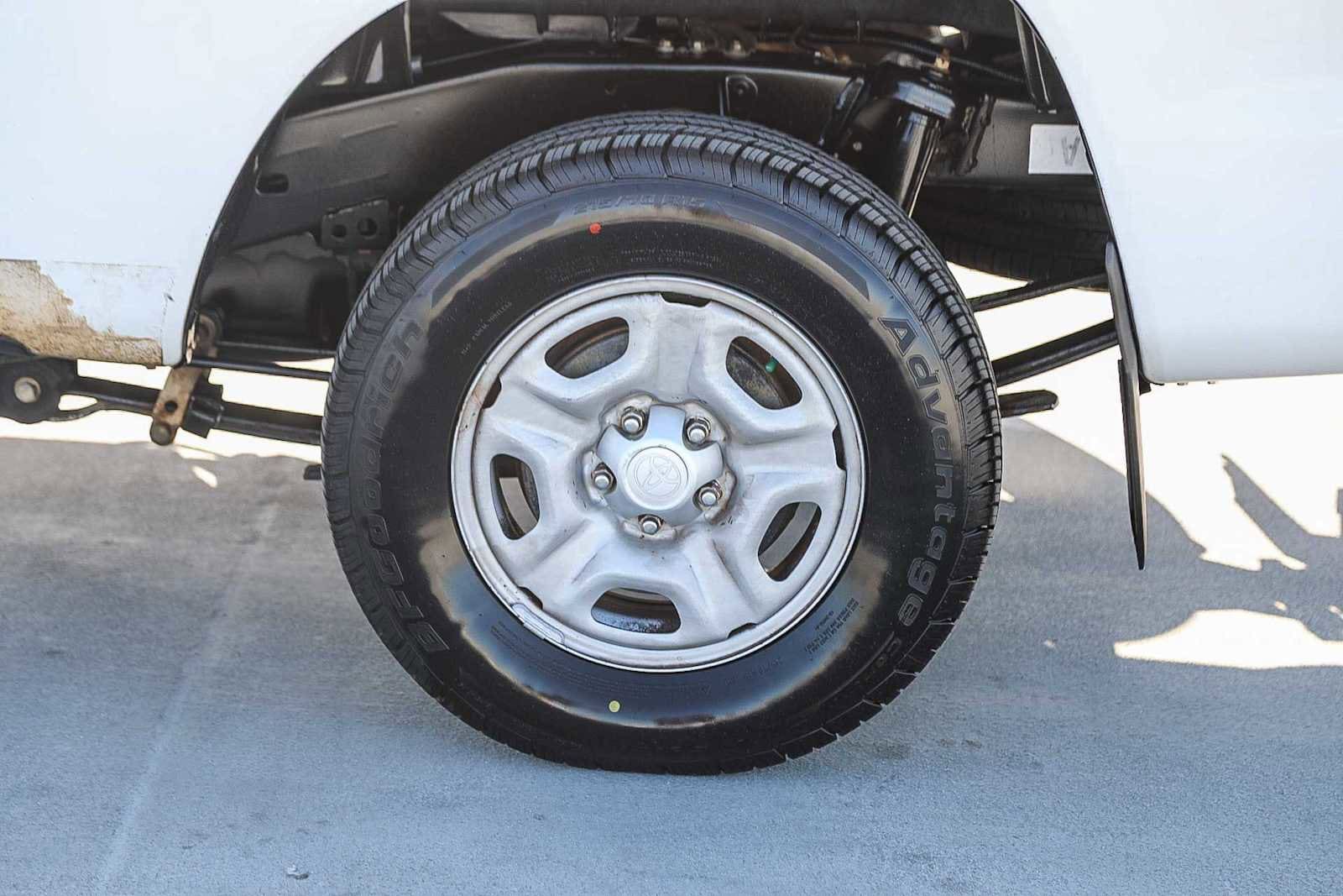 Thumbnail: 2013 Toyota Tacoma - 11