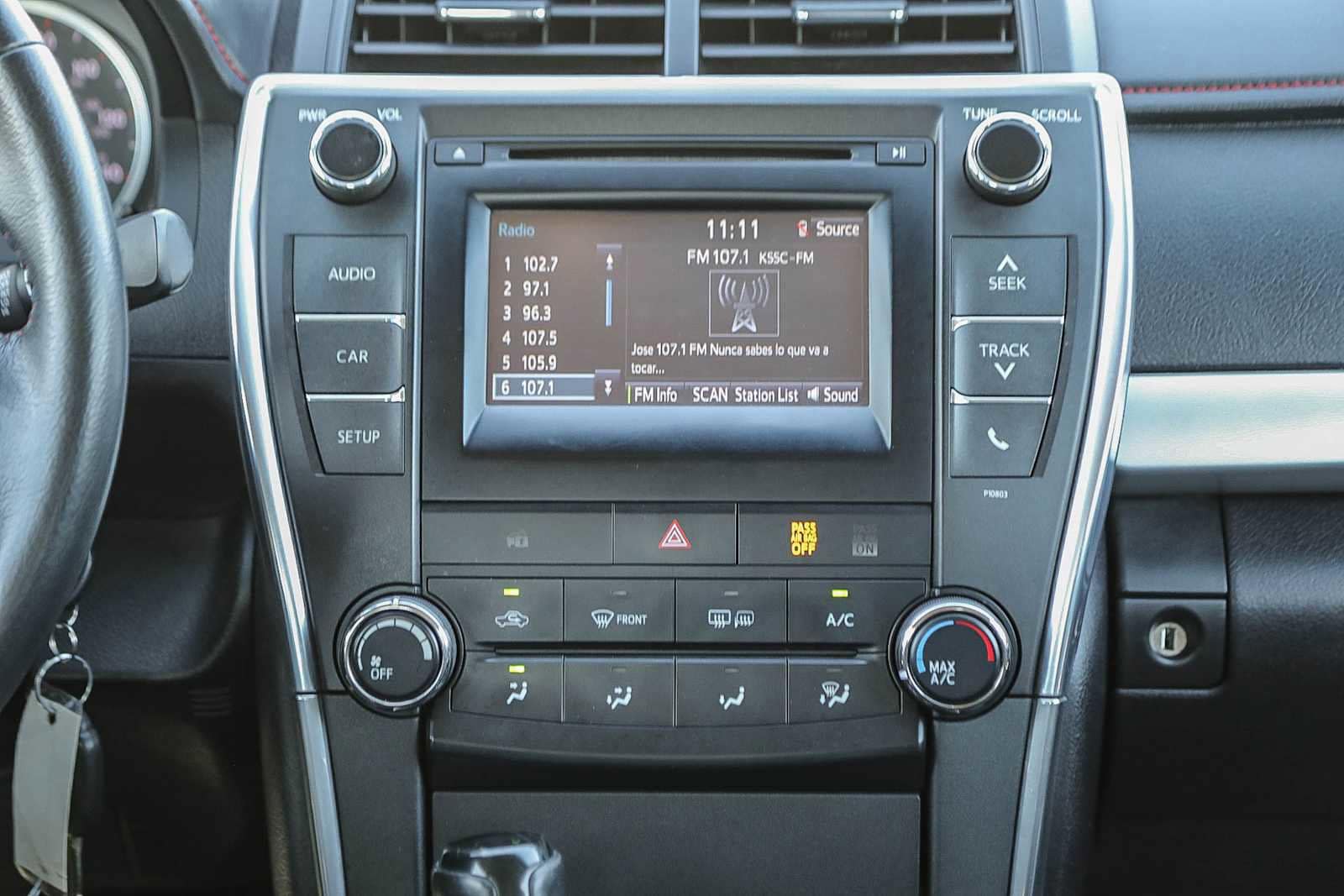 Thumbnail: 2015 Toyota Camry - 14