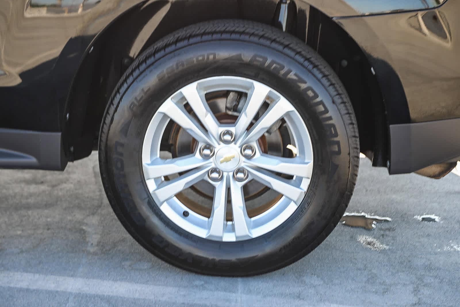 Thumbnail: 2011 Chevrolet Equinox - 10