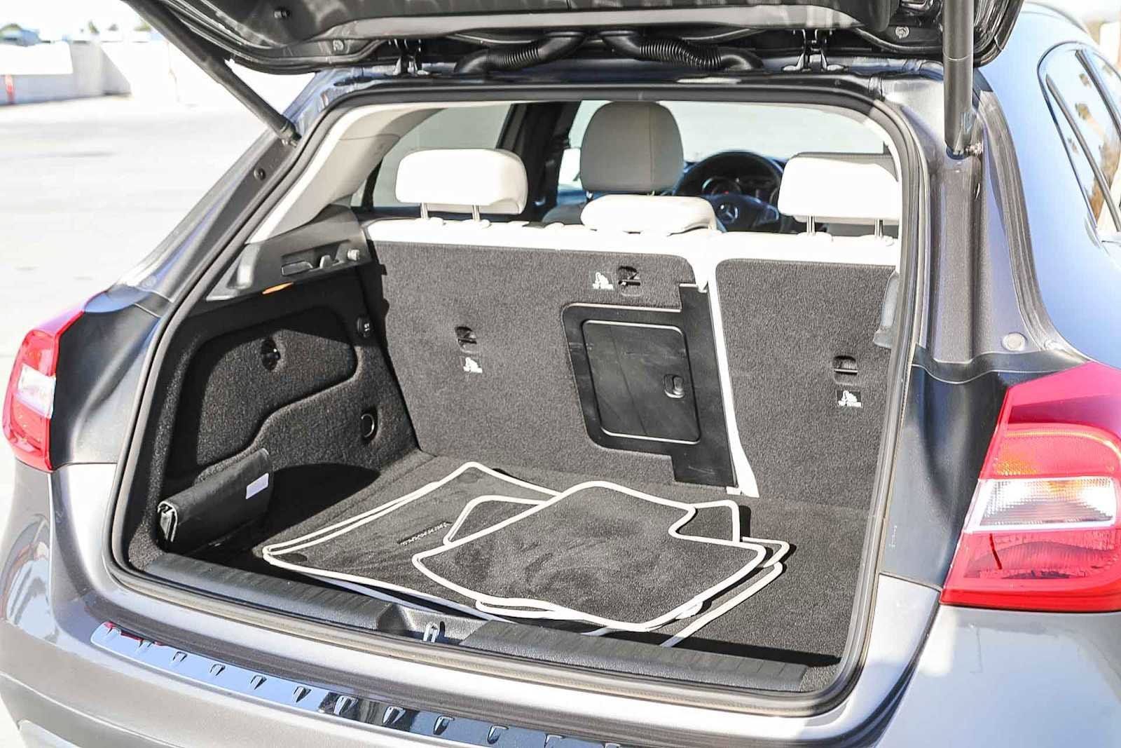 Thumbnail: 2019 Mercedes-Benz GLA - 25