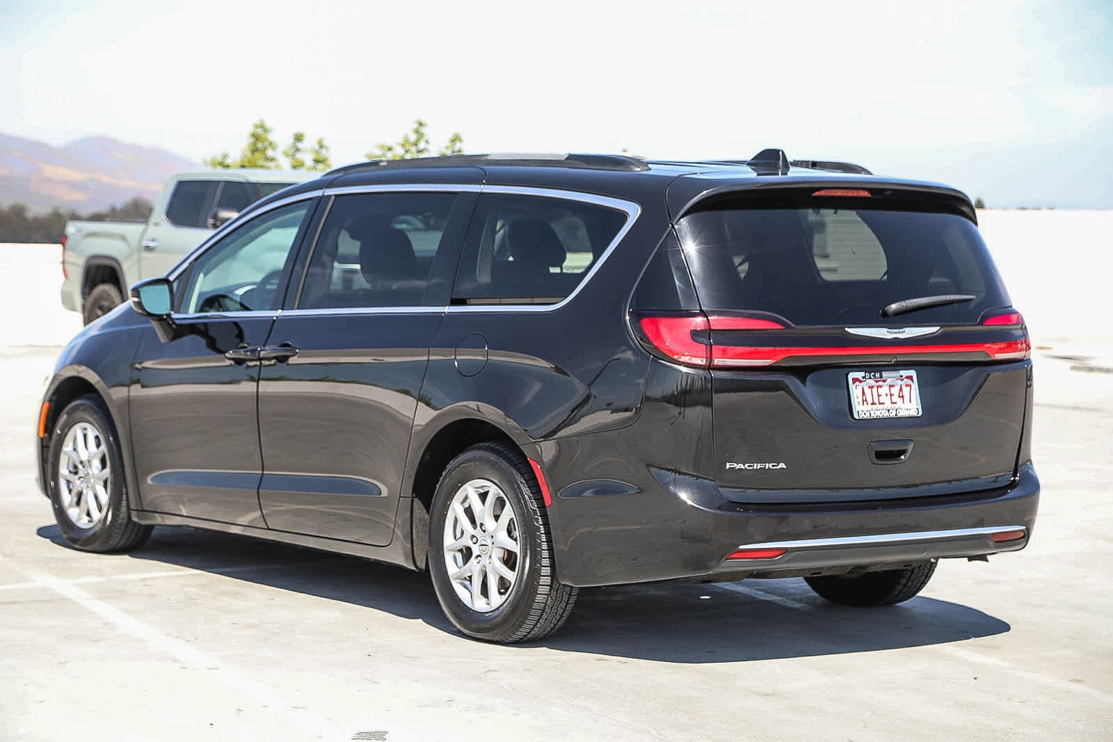 Thumbnail: 2022 Chrysler Pacifica - 7