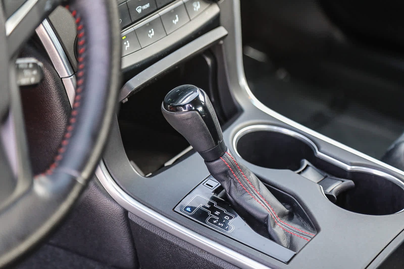 Thumbnail: 2015 Toyota Camry - 20