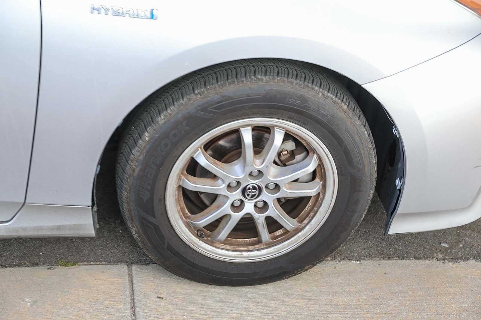 Thumbnail: 2016 Toyota Prius - 13