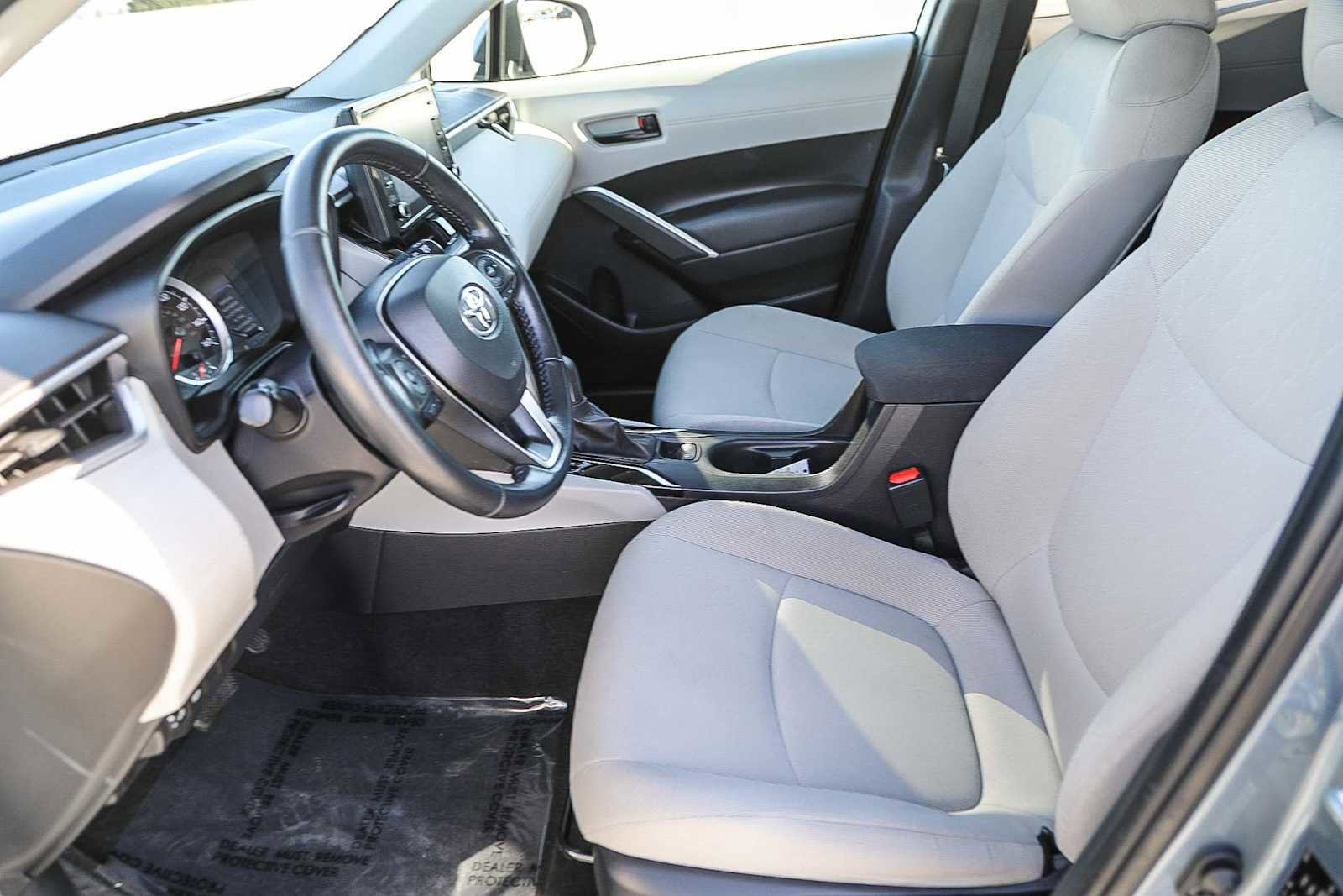 Thumbnail: 2022 Toyota Corolla Cross - 18