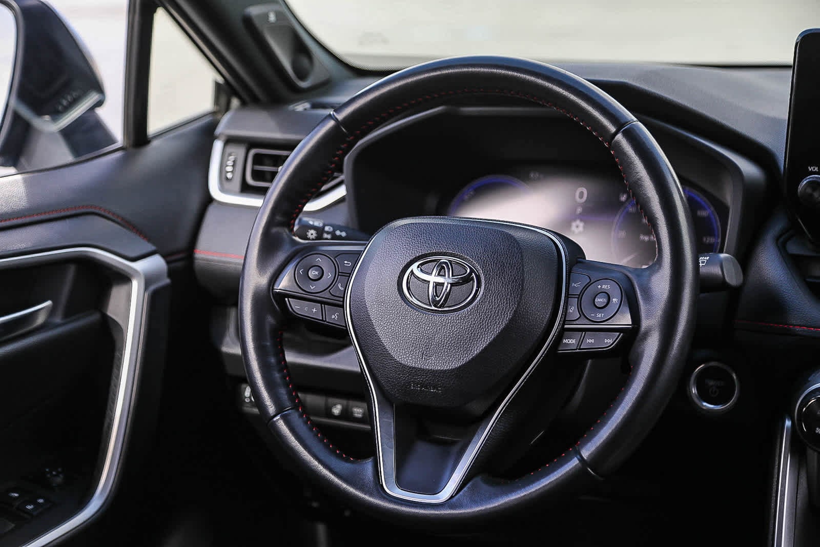 Thumbnail: 2024 Toyota RAV4 - 15