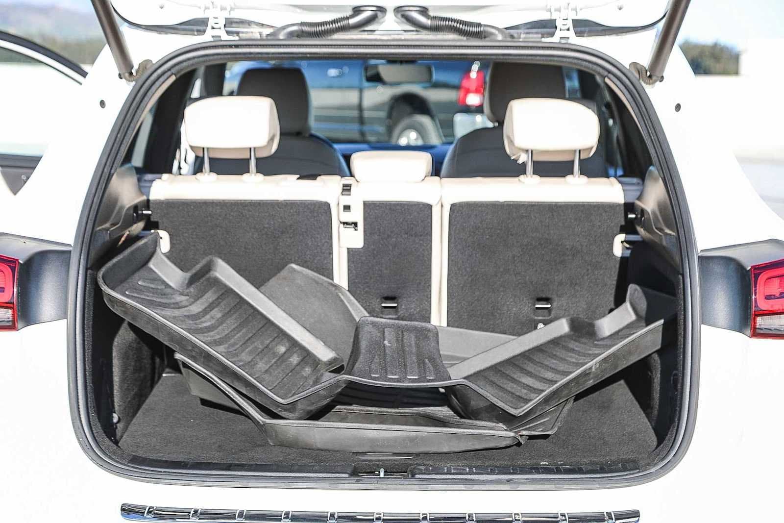 Thumbnail: 2021 Mercedes-Benz GLA - 24