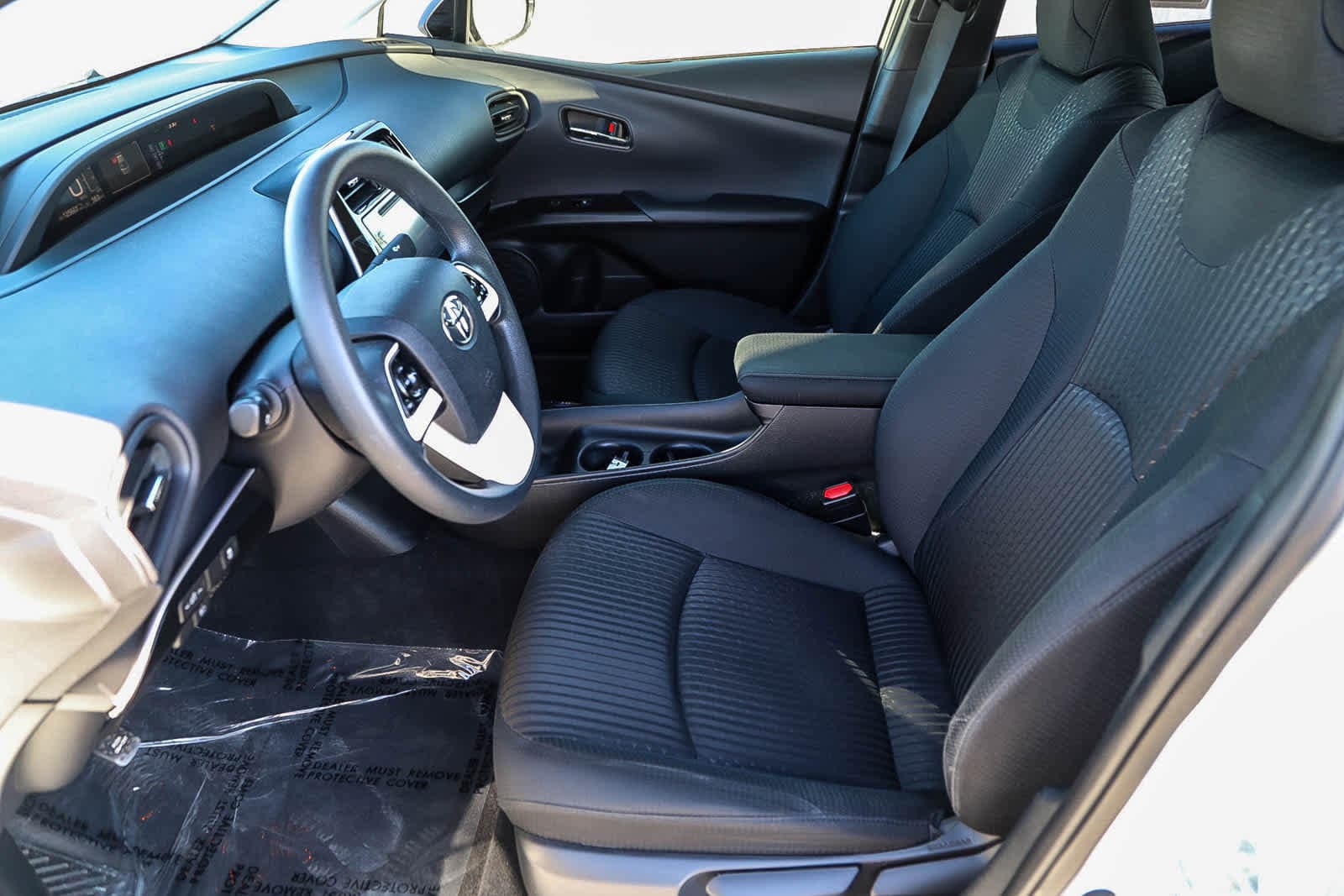 Thumbnail: 2017 Toyota Prius - 16