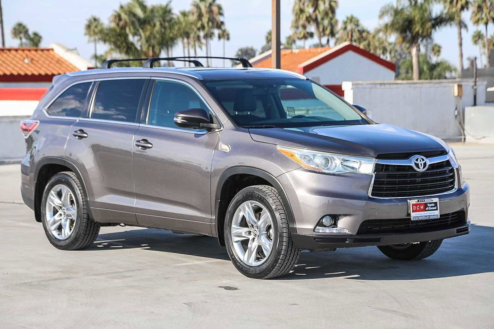 Thumbnail: 2016 Toyota Highlander - 4