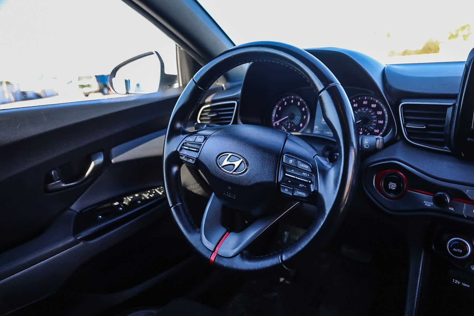Thumbnail: 2019 Hyundai Veloster - 16