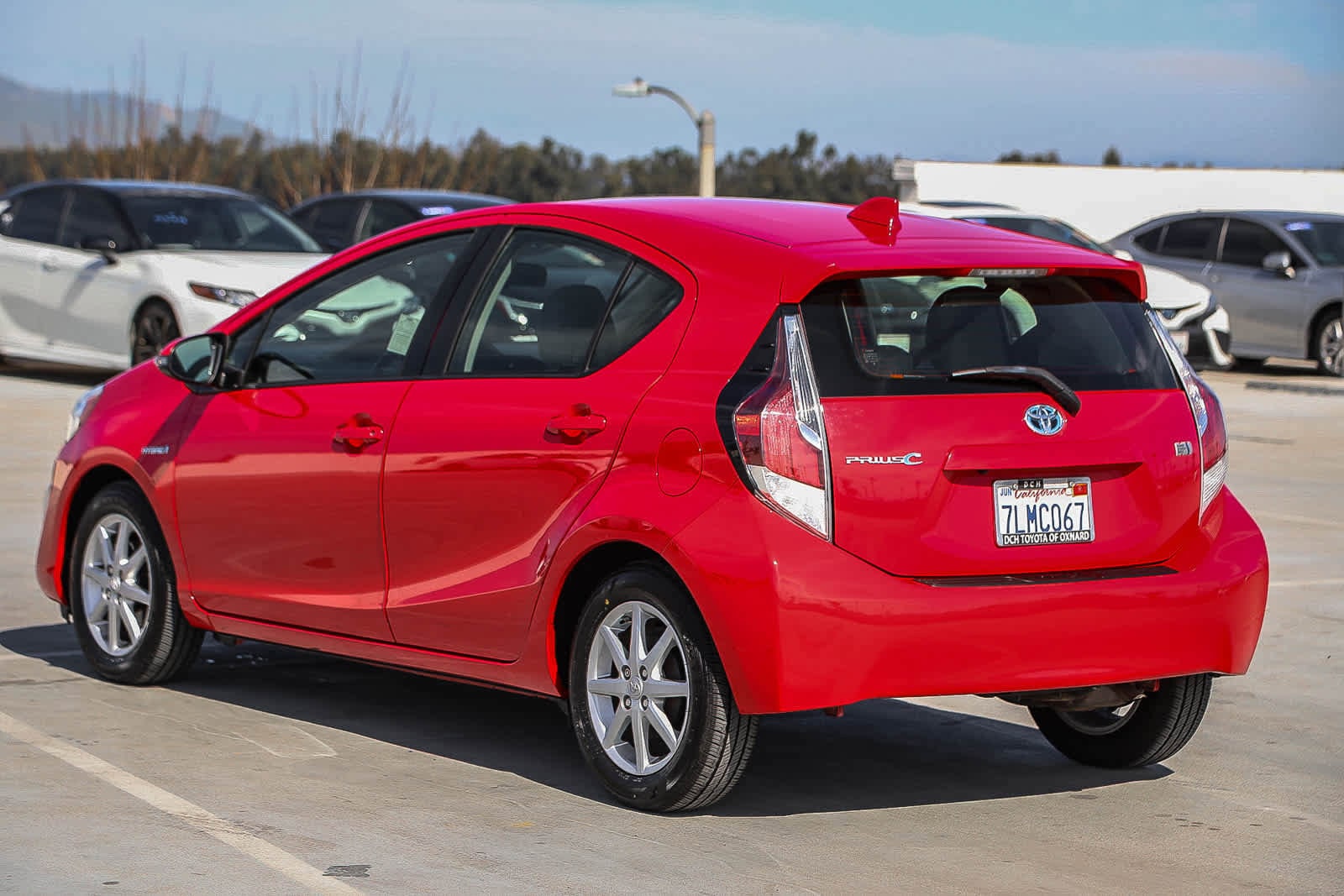 Thumbnail: 2015 Toyota Prius c - 7