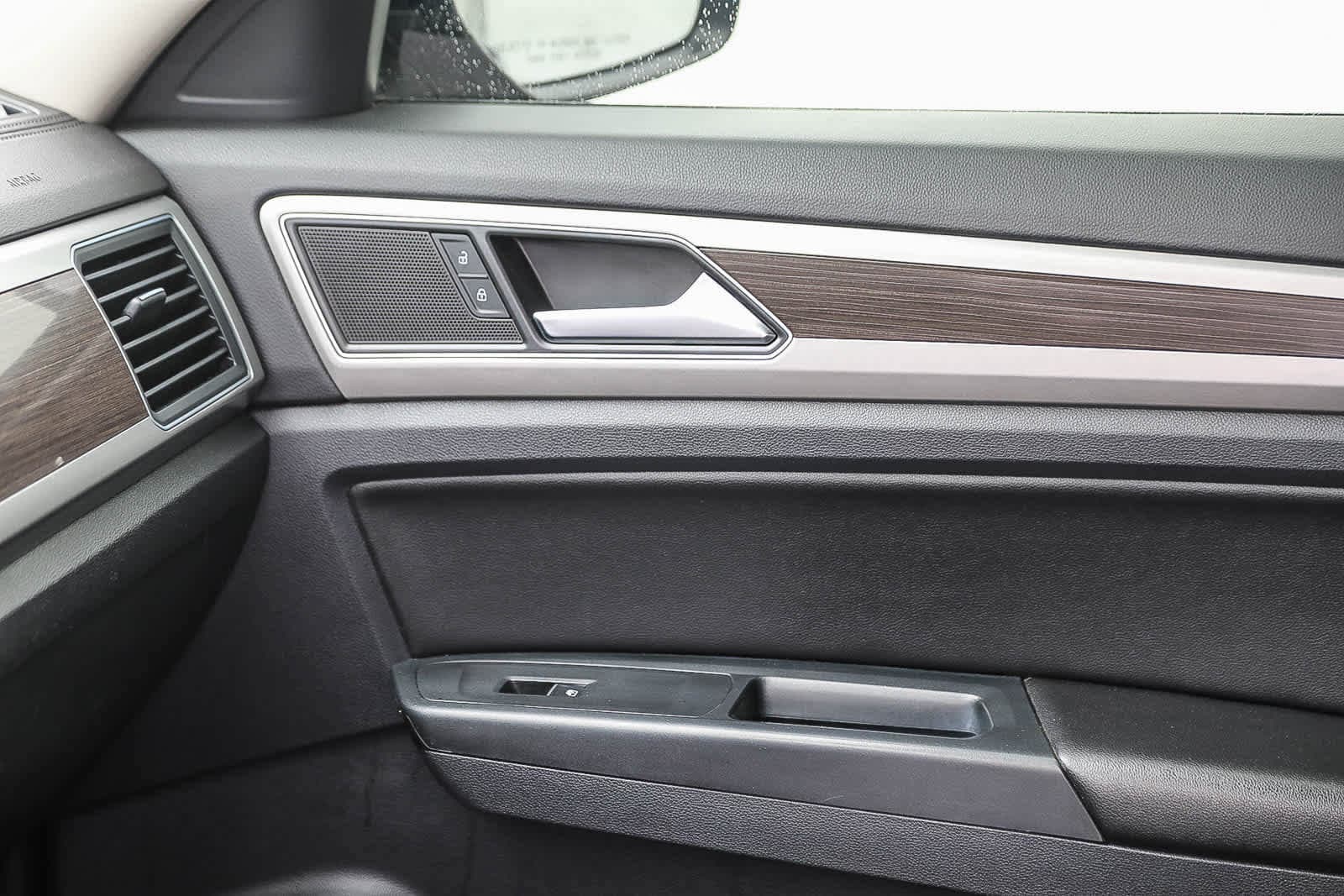 Thumbnail: 2019 Volkswagen Atlas - 21