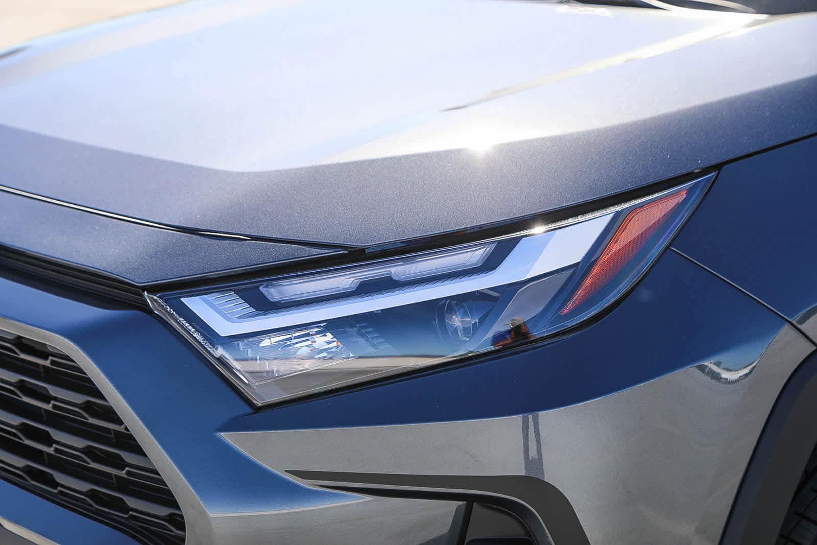 Thumbnail: 2025 Toyota RAV4 - 7