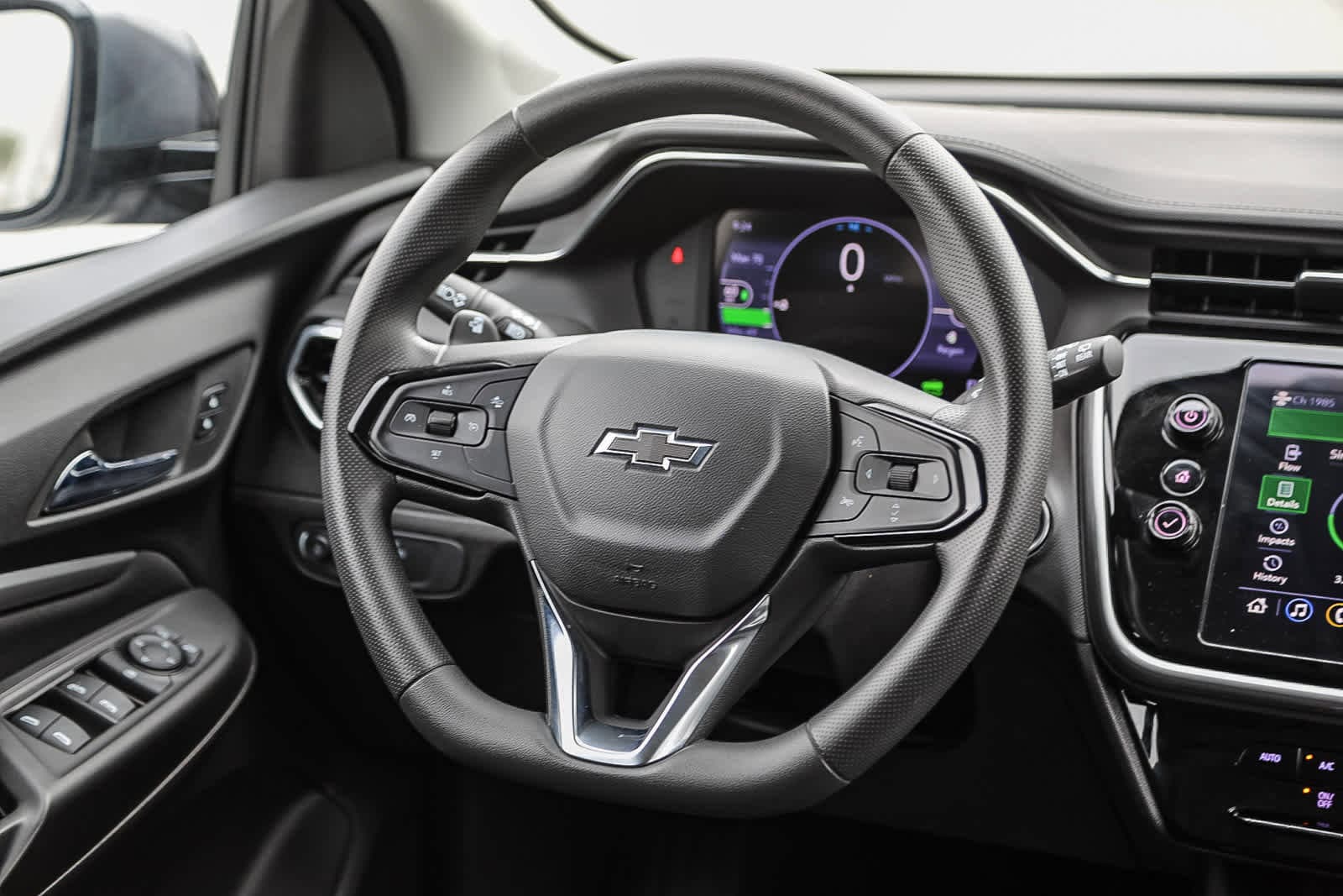 Thumbnail: 2022 Chevrolet Bolt EUV - 14