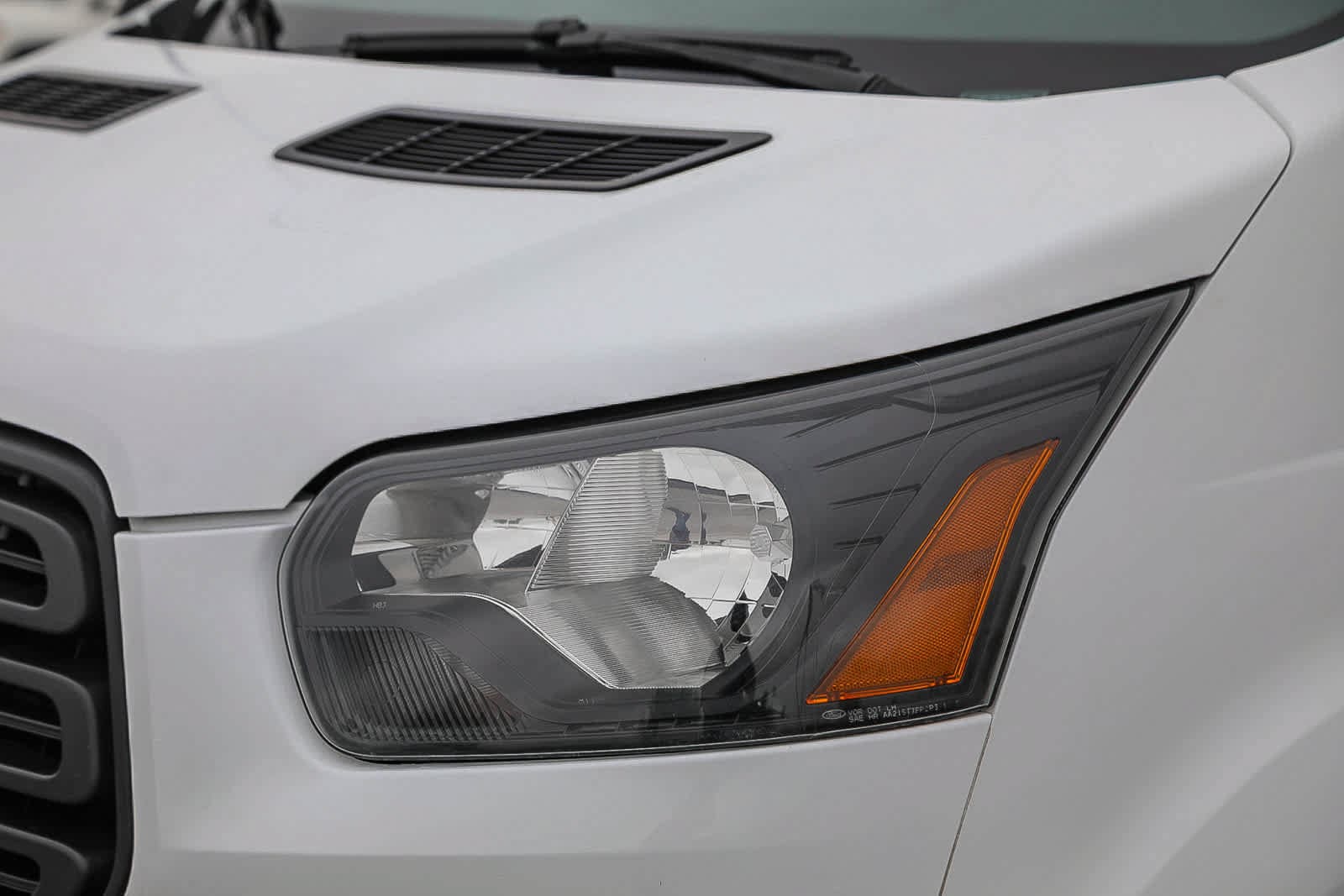 Thumbnail: 2015 Ford Transit Series - 7