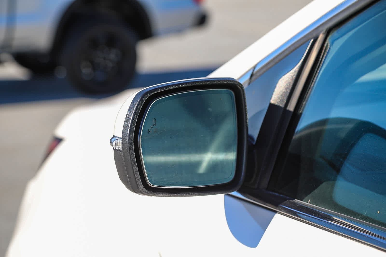 Thumbnail: 2016 Ford Edge - 19