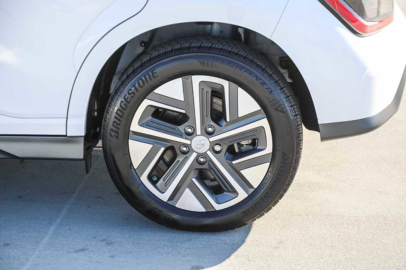 Thumbnail: 2023 Hyundai Kona - 11