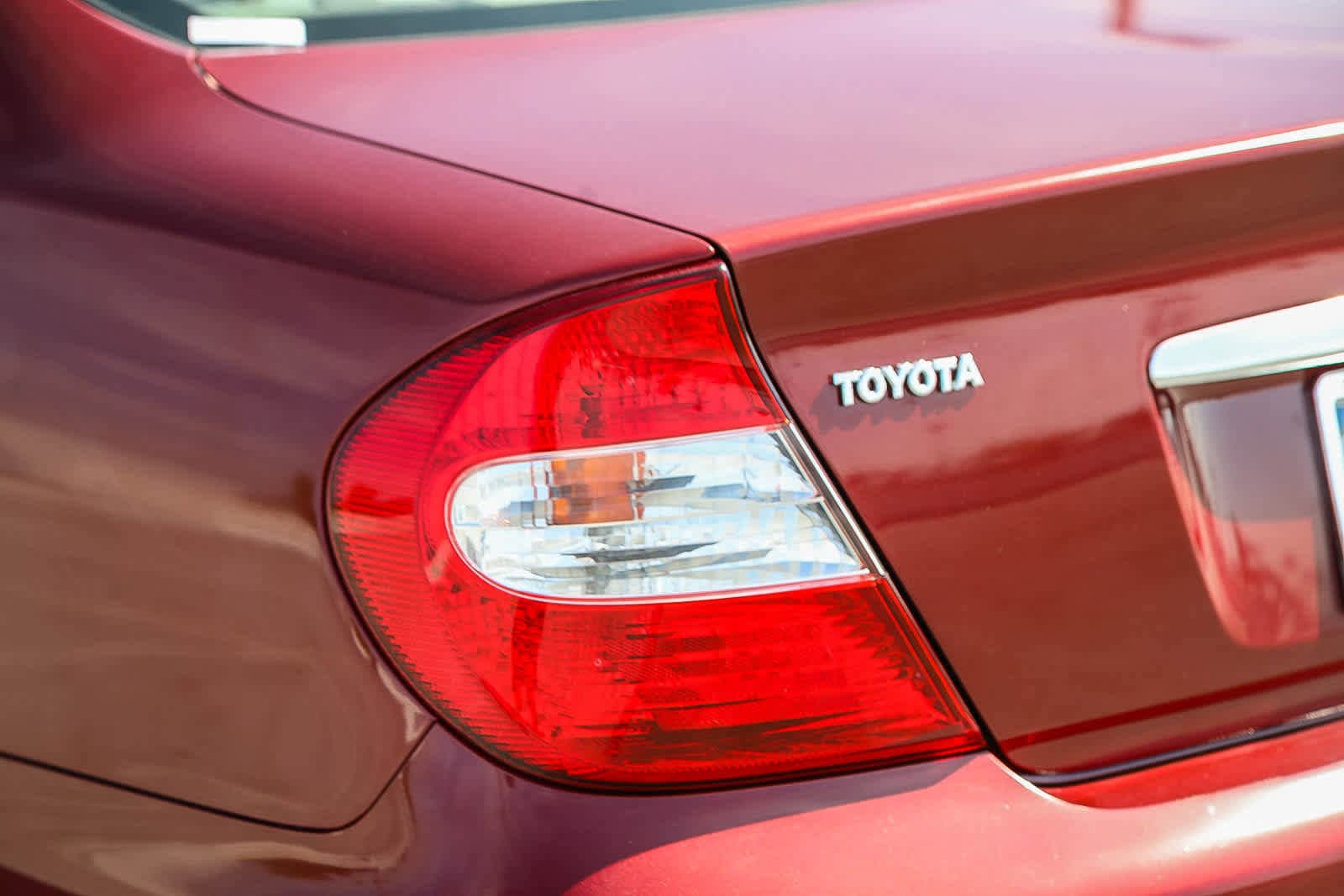 Thumbnail: 2004 Toyota Camry - 9