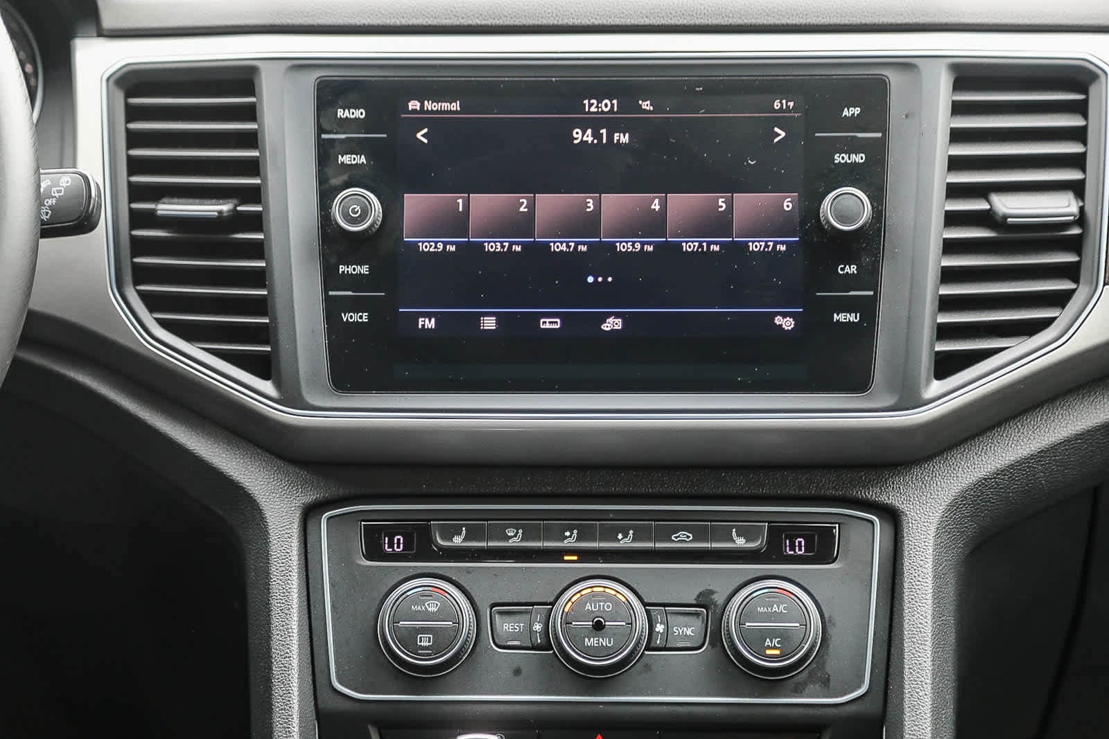 Thumbnail: 2019 Volkswagen Atlas - 14