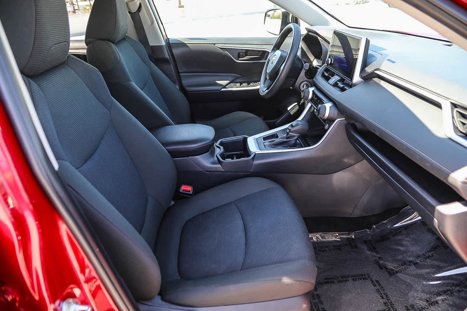 Thumbnail: 2025 Toyota RAV4 - 17