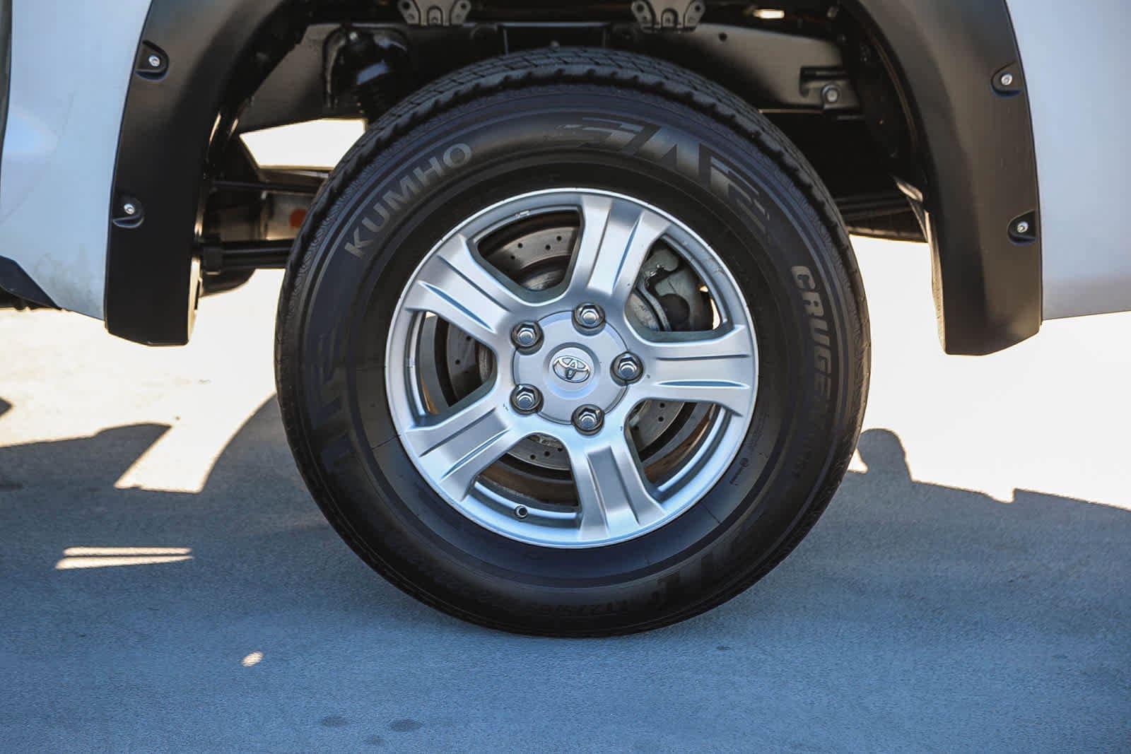 Thumbnail: 2011 Toyota Tundra - 10
