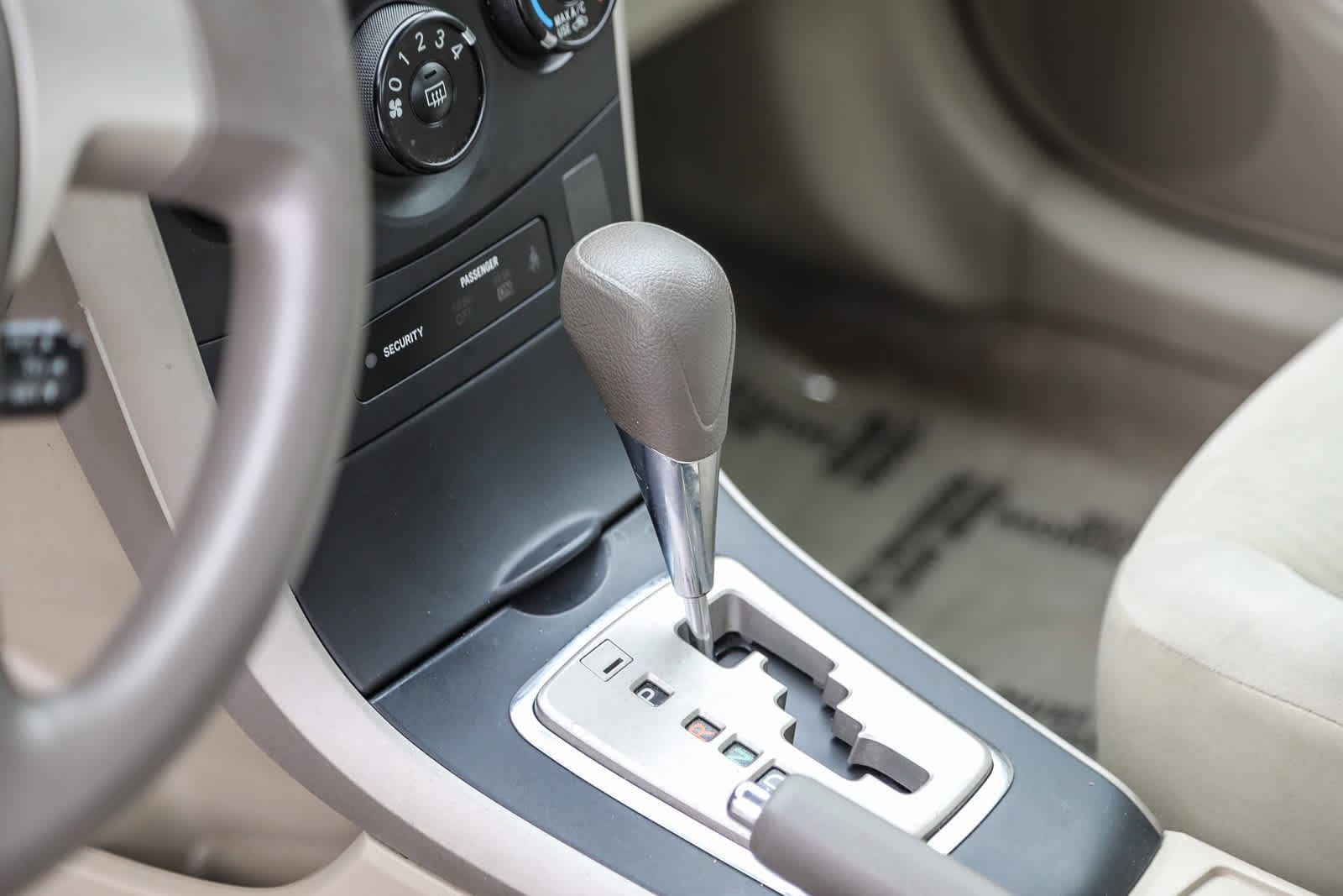 Thumbnail: 2010 Toyota Corolla - 19