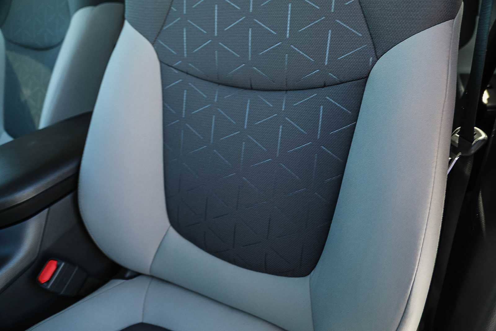 Thumbnail: 2025 Toyota RAV4 - 23