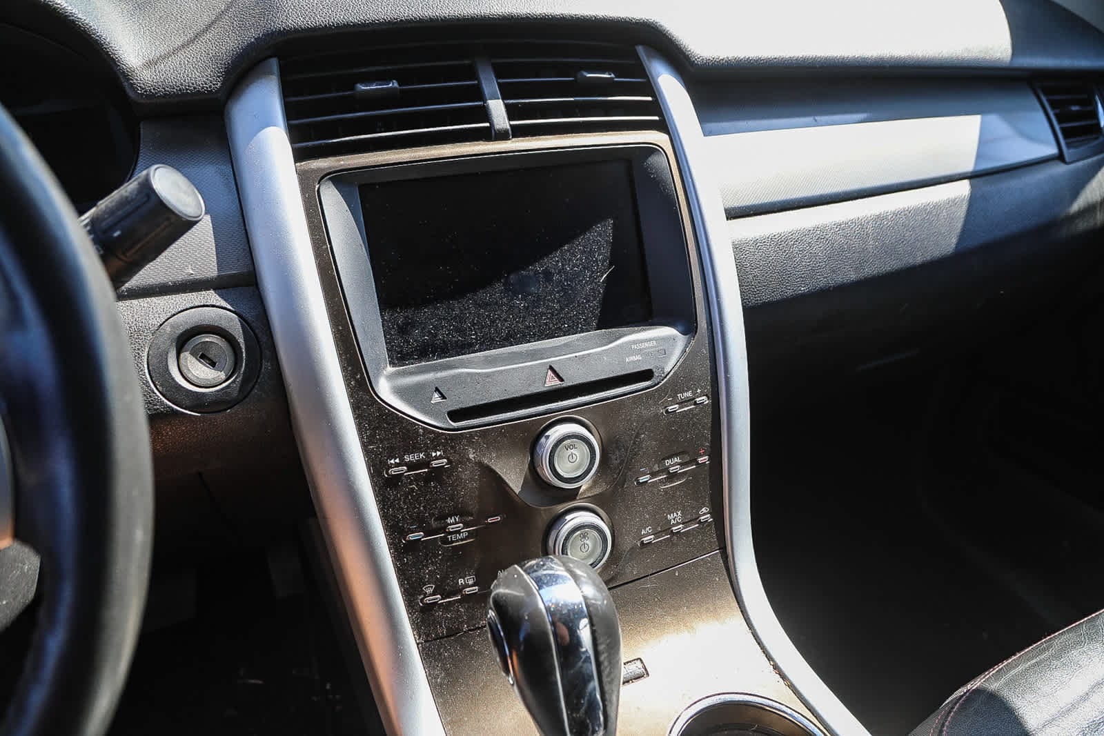 Thumbnail: 2011 Ford Edge - 25
