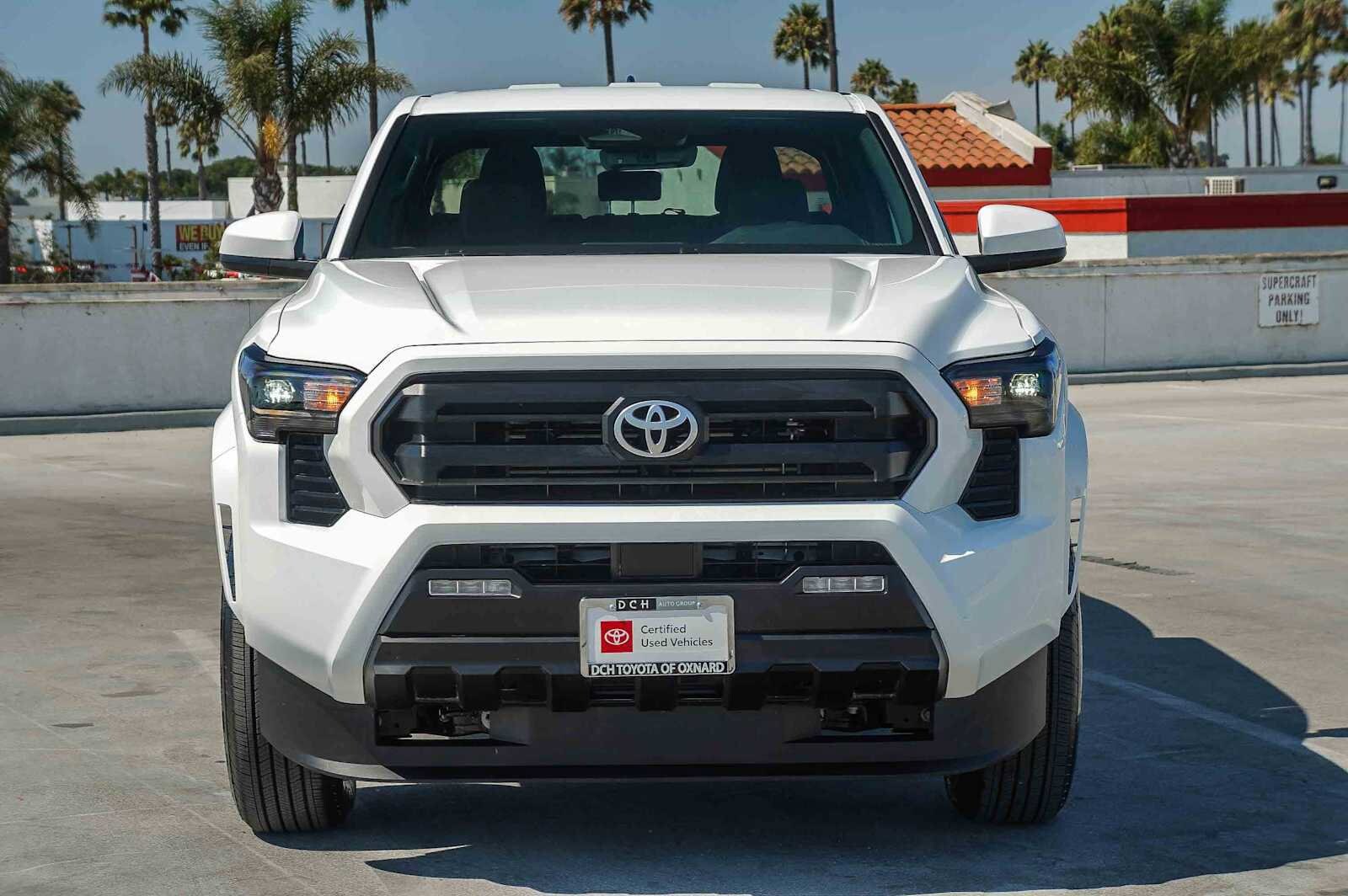 2025 Toyota Tacoma SR5 photo 2