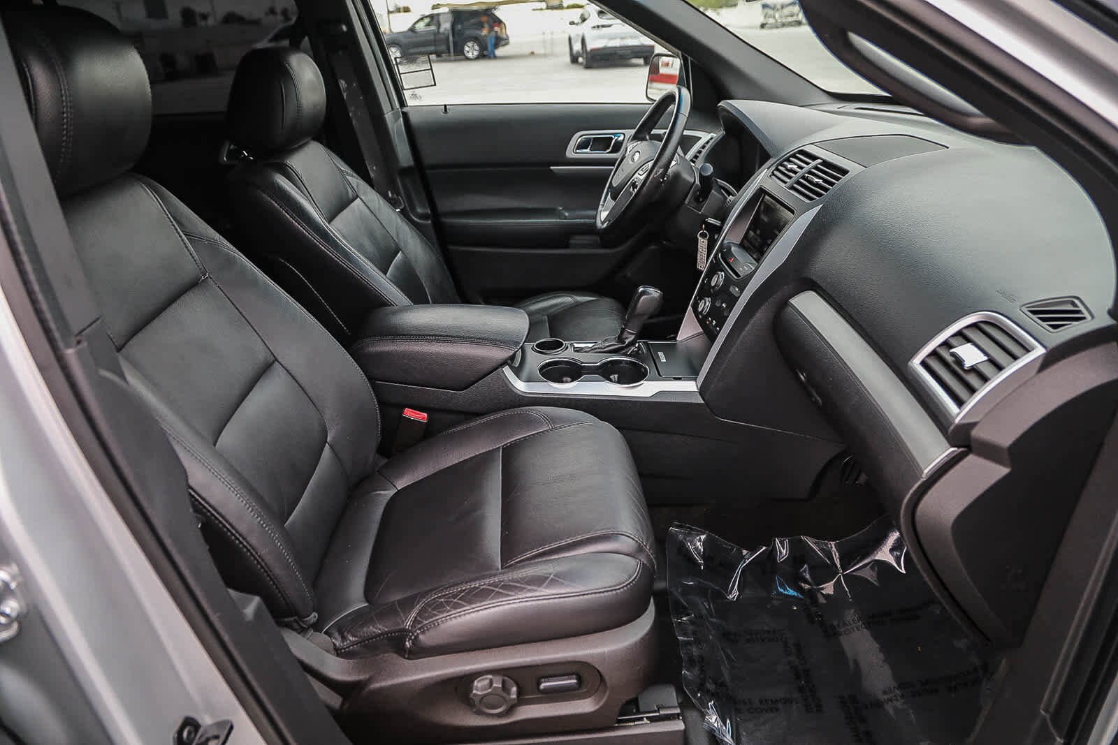 Thumbnail: 2014 Ford Explorer - 16