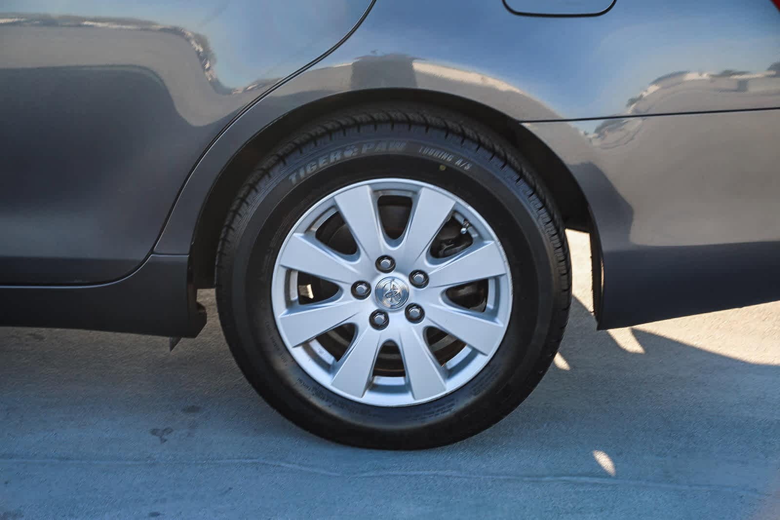 Thumbnail: 2009 Toyota Camry - 11