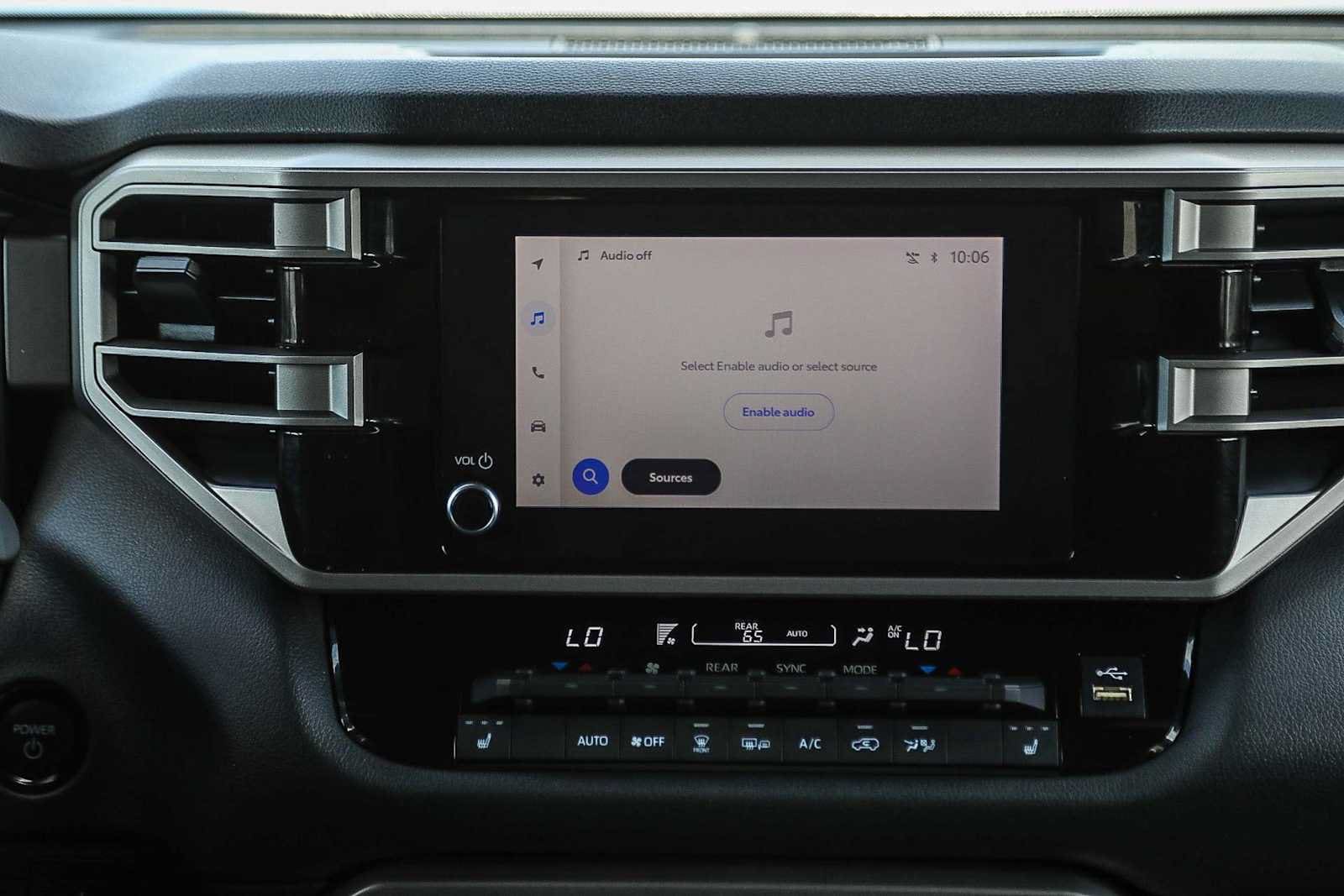 2025 Toyota Sequoia SR5 - Photo 14