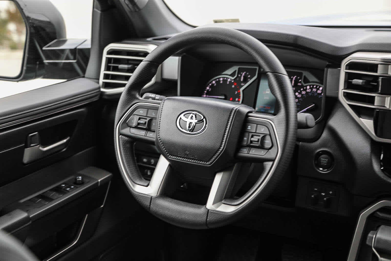 Thumbnail: 2025 Toyota Tundra - 17