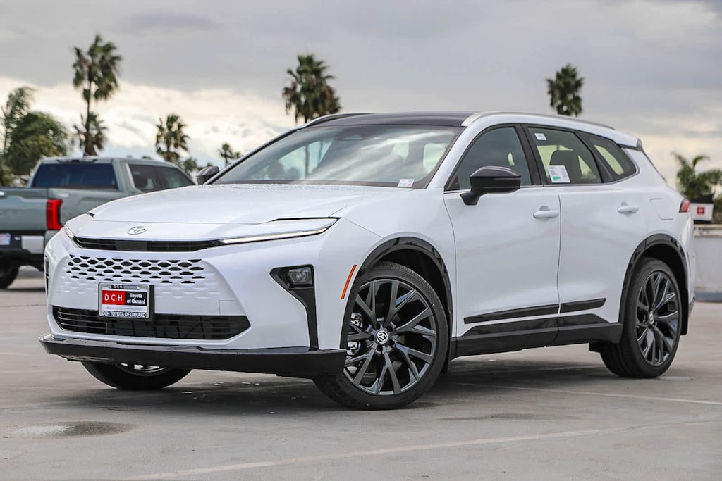 New 2025 Toyota Crown Signia Limited LIMITED