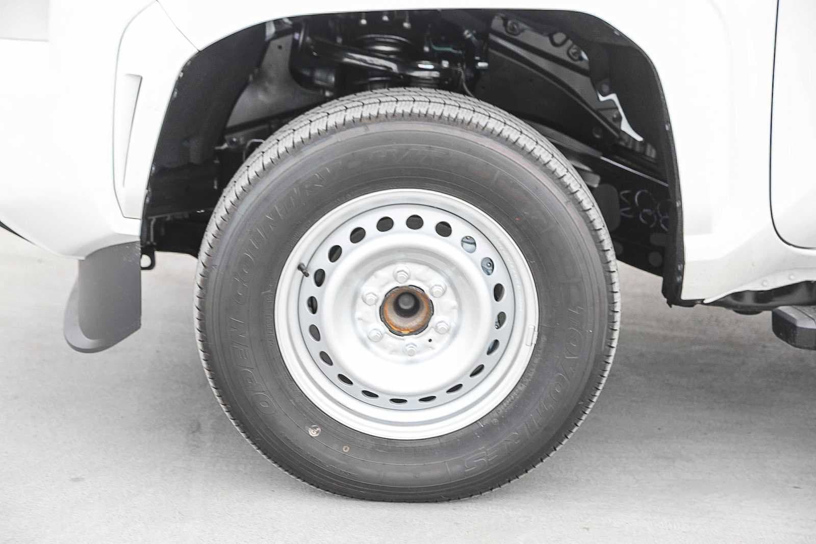 Thumbnail: 2025 Toyota Tacoma - 9