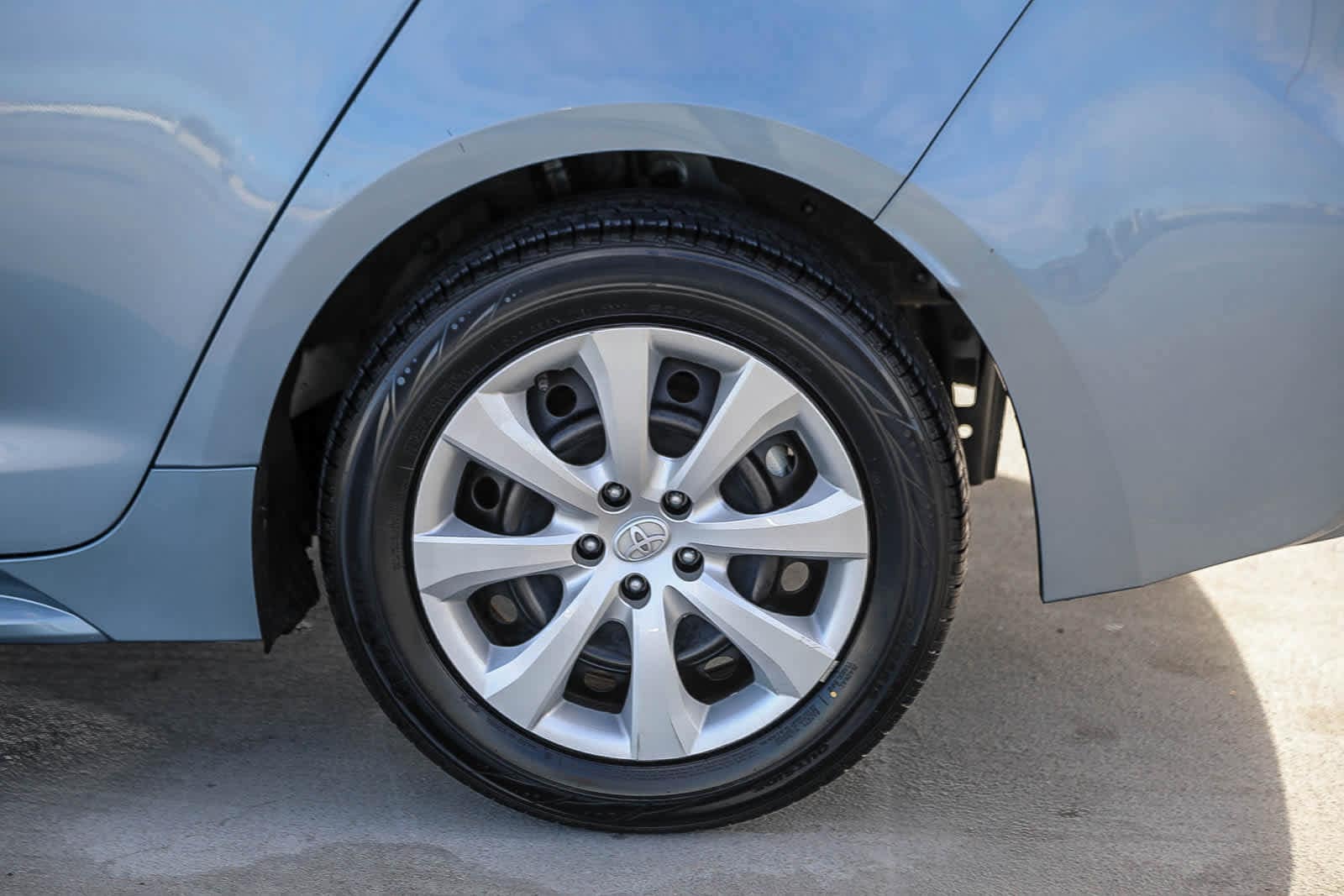 Thumbnail: 2024 Toyota Corolla - 11