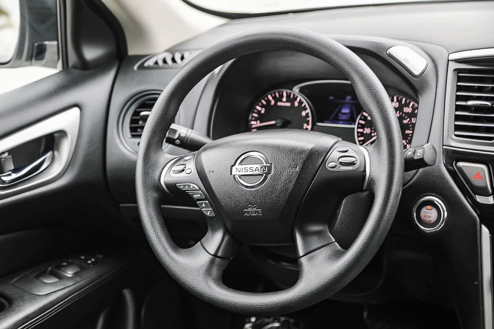 Thumbnail: 2020 Nissan Pathfinder - 14