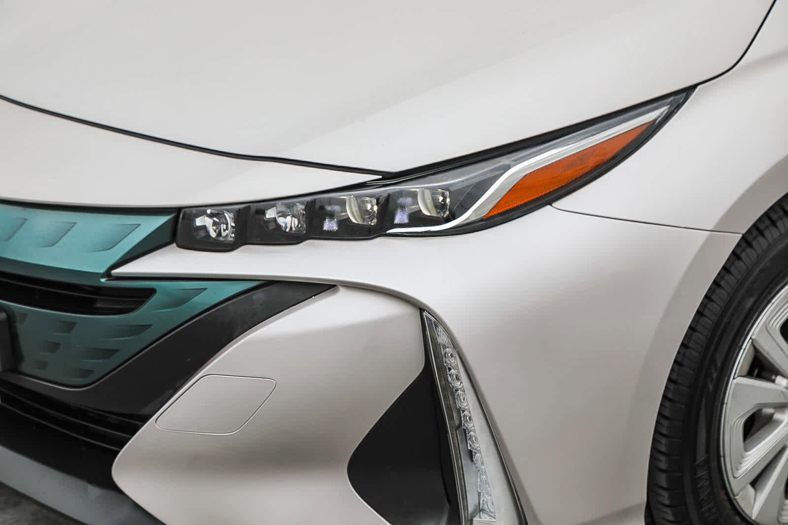 Thumbnail: 2017 Toyota Prius Prime - 8