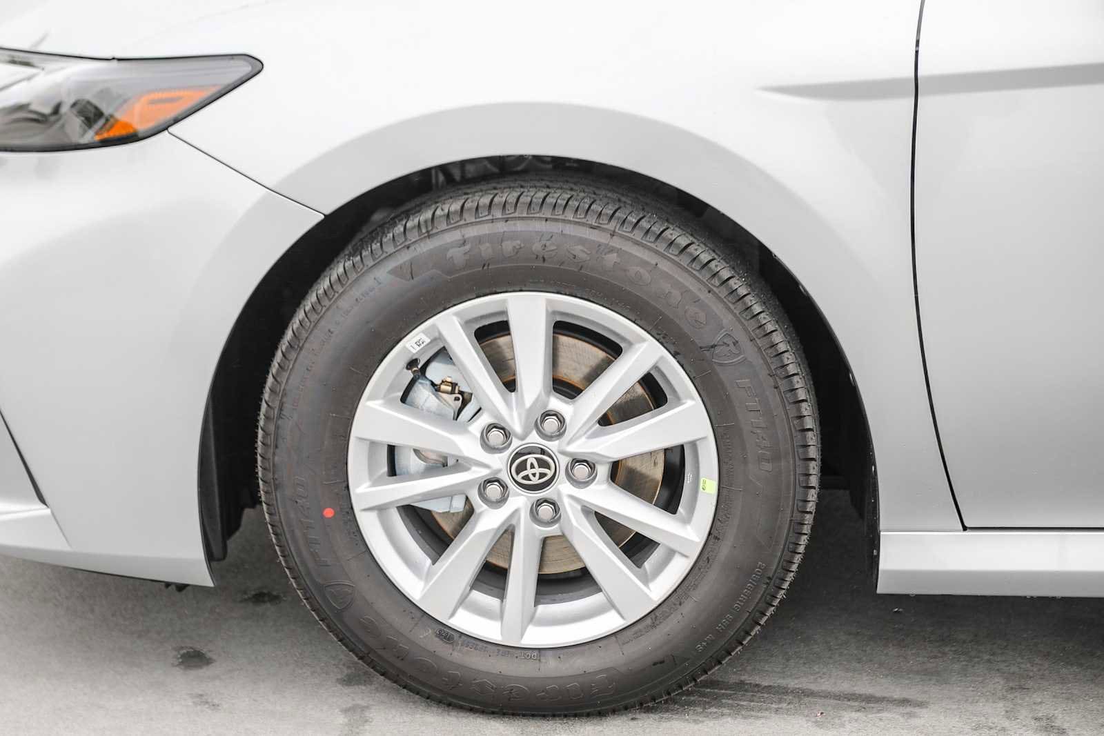 2025 Toyota Camry LE 9