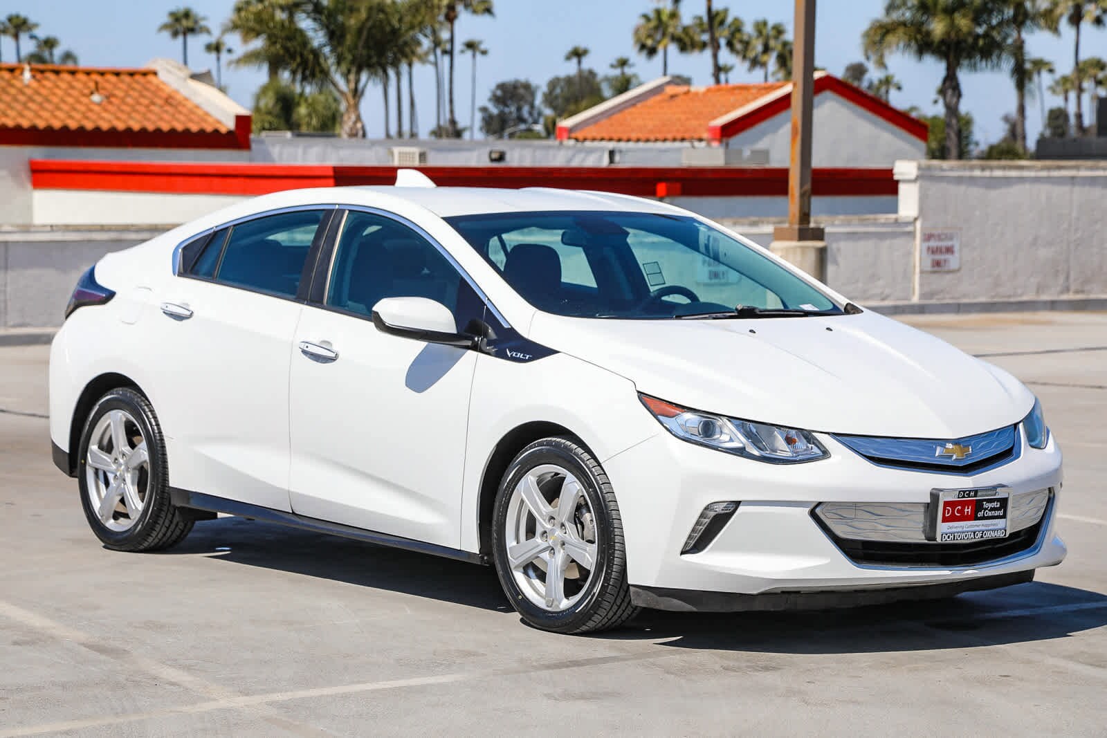 Thumbnail: 2017 Chevrolet Volt - 3