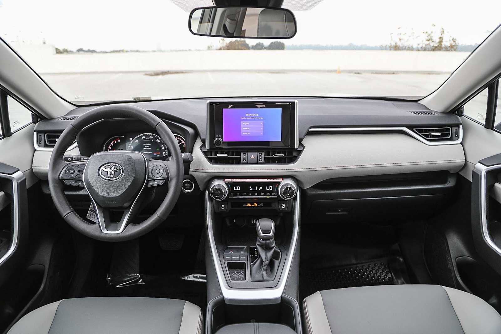 Thumbnail: 2025 Toyota RAV4 - 14