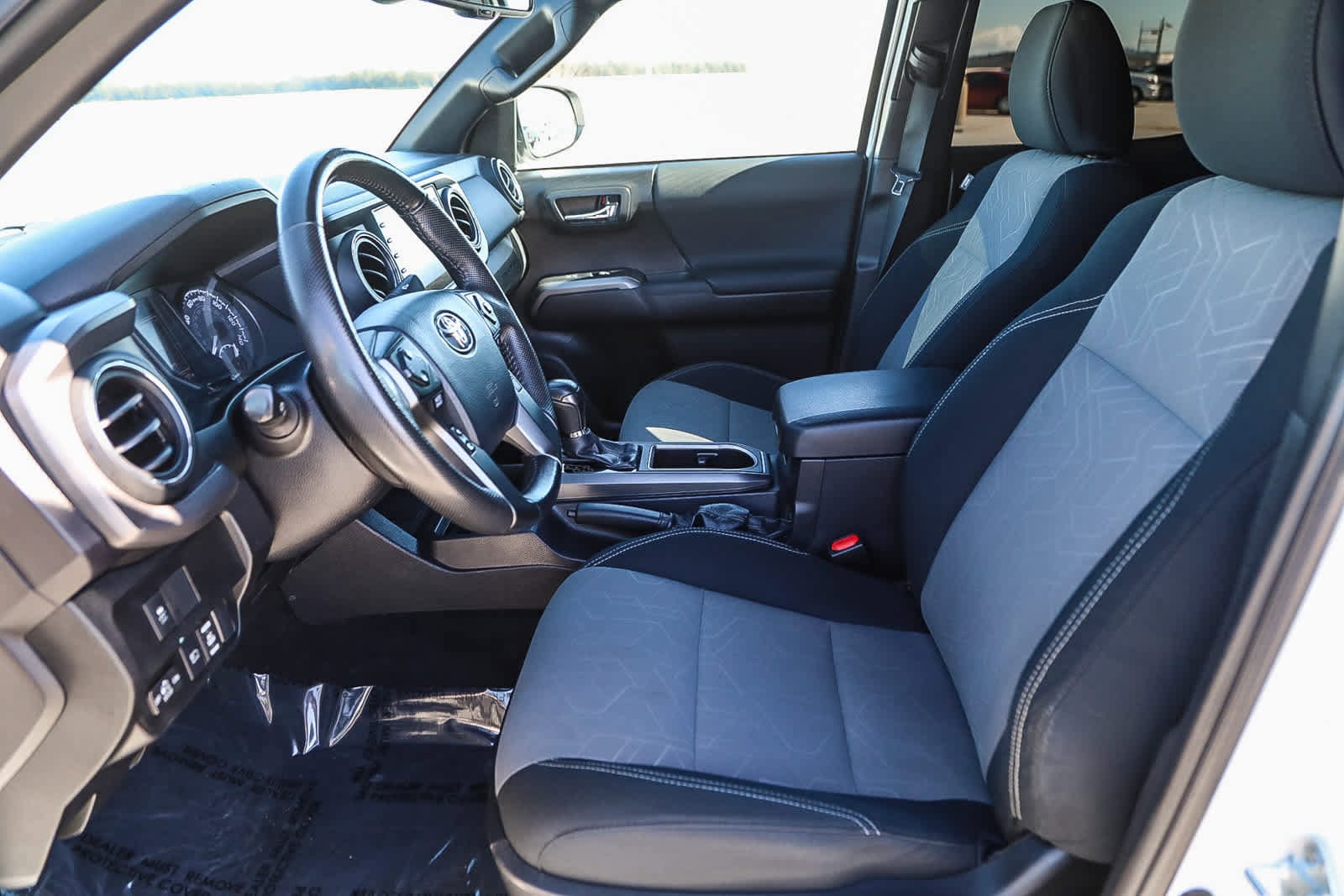 Thumbnail: 2023 Toyota Tacoma - 18