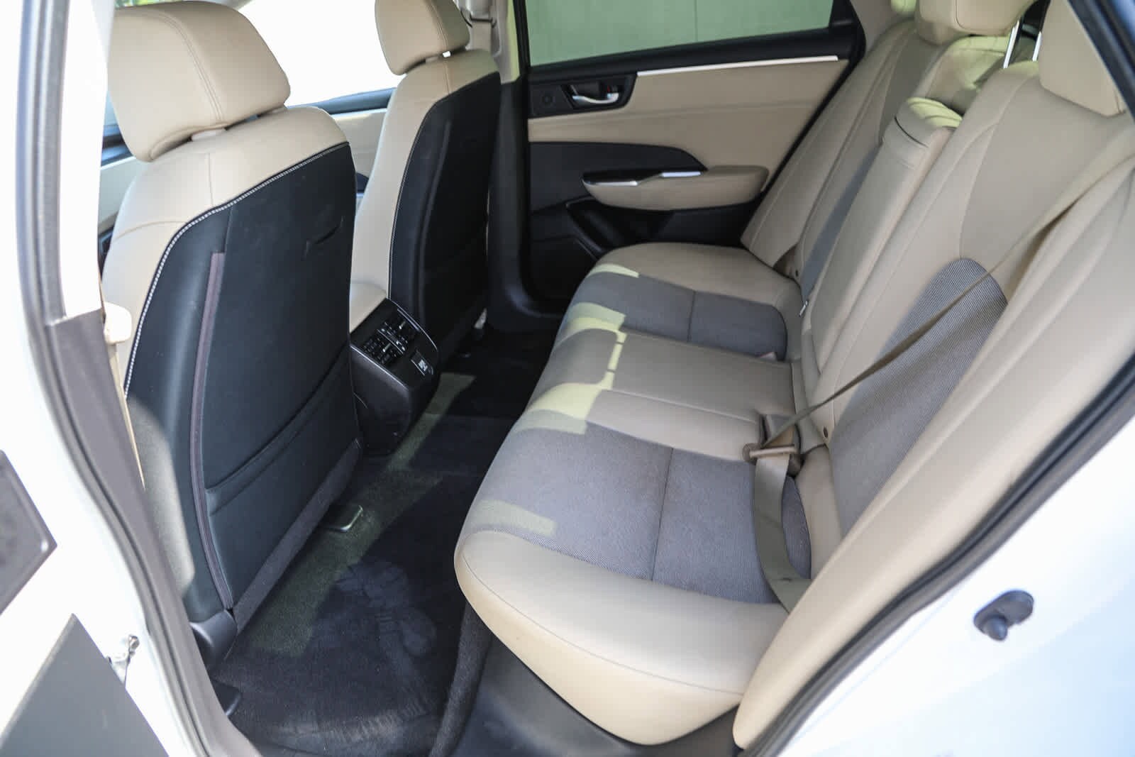 Thumbnail: 2018 Honda Clarity - 17