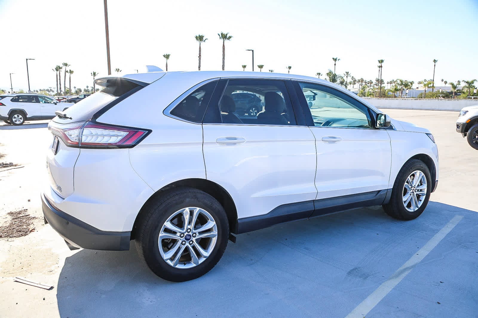Thumbnail: 2016 Ford Edge - 5